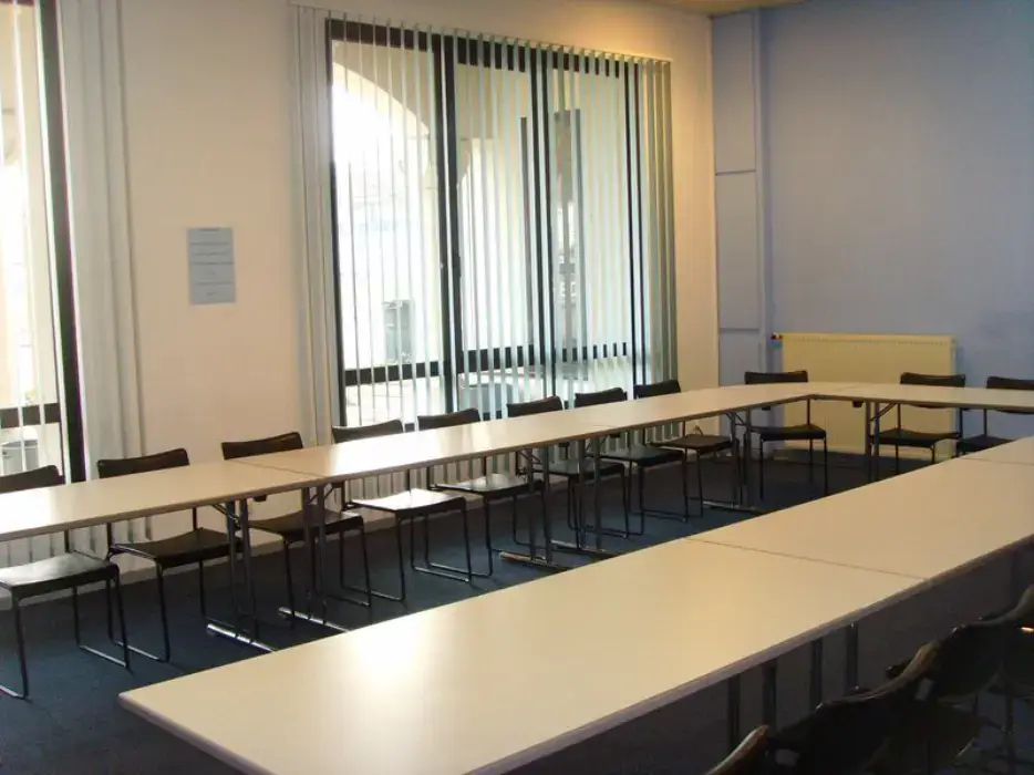 Centre de Congrès de Burghof 12