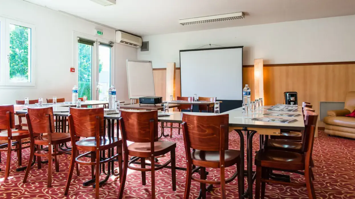 Brit Hotel Blois Le Prema 3