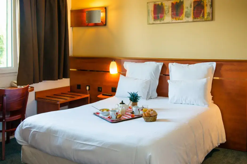 Brit Hotel Blois Le Prema 5
