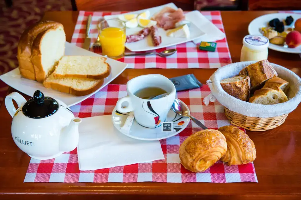 Brit Hotel Blois Le Prema 8