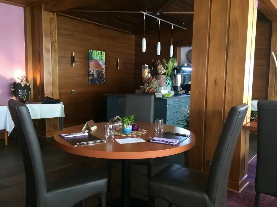 Hôtel-restaurant Aux Trois Roses 14
