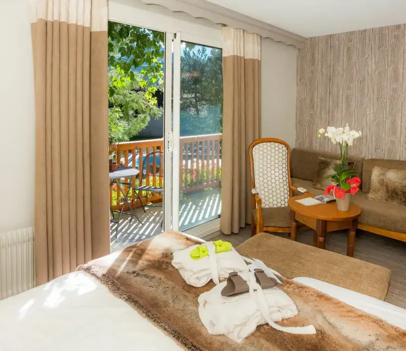Les Bartavelles Hotel And Spa 11