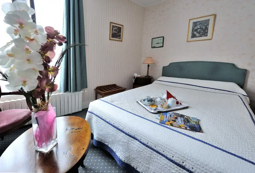 Hotel de La Bannière de France 3
