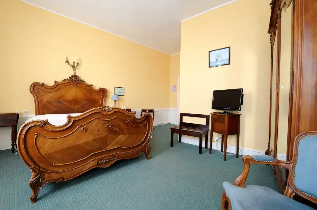 Hotel de La Bannière de France 4