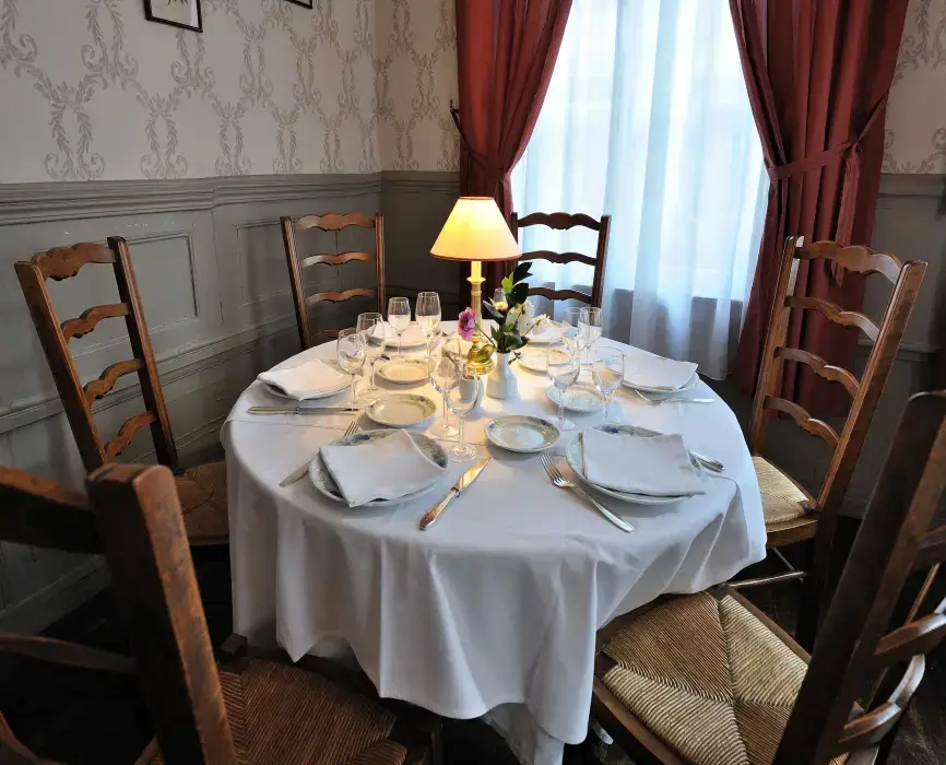 Hotel de La Bannière de France 9