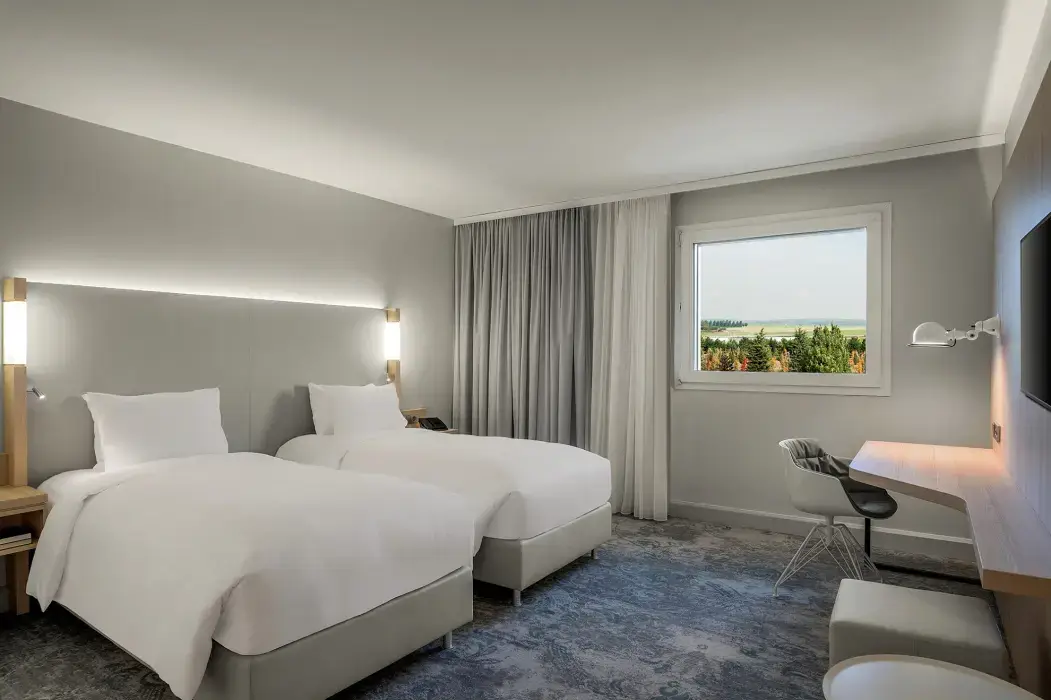 The Jangle Hotel Paris CDG Airport 3