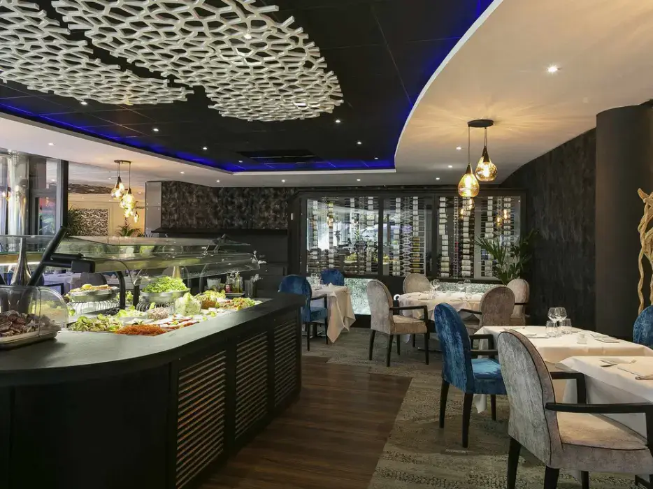 Mercure Bordeaux Aeroport 12