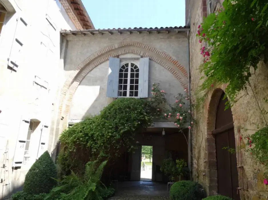 Abbaye de Combelongue 2