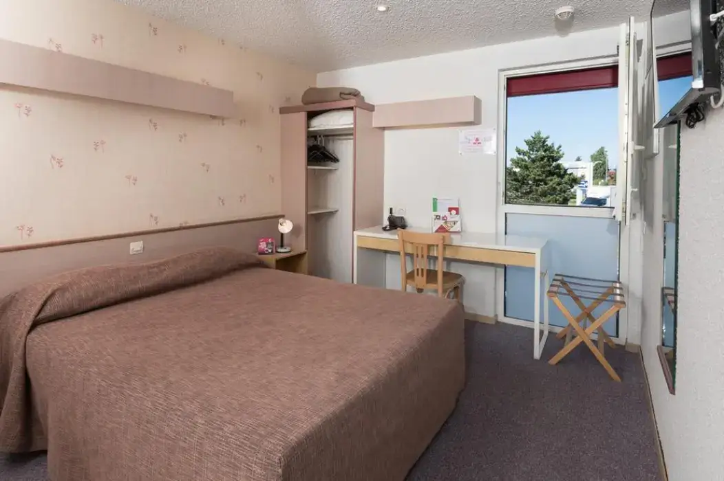 Brit Hotel Ariès Argentan 8