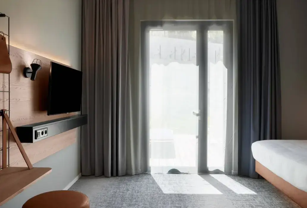 Moxy Sophia Antipolis 8