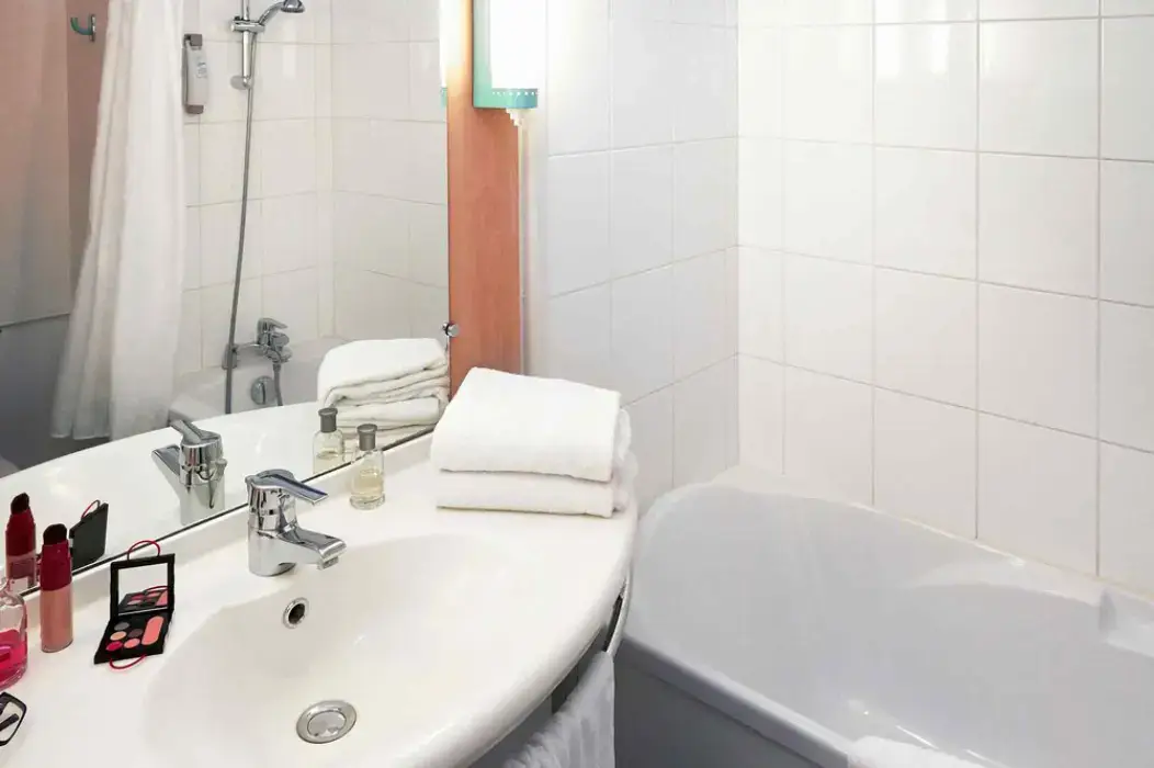 Ibis Beaune Centre 10
