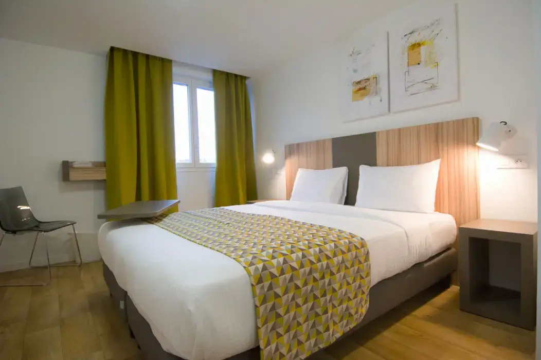 Lodge In Paris 10