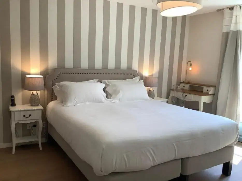 Hôtel des Augustins 6