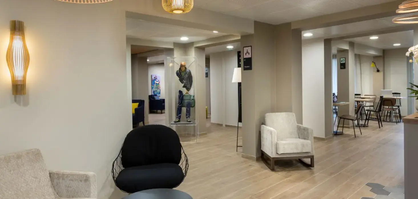 Best Western La Porte des Châteaux 16