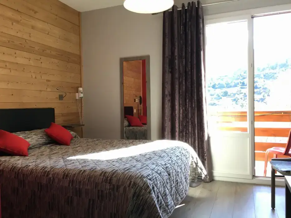Hôtel Lacour 2