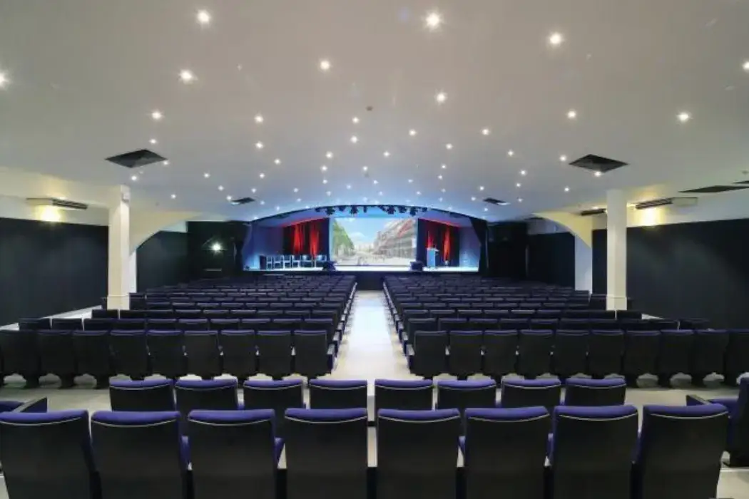 Espace Saint Martin 7