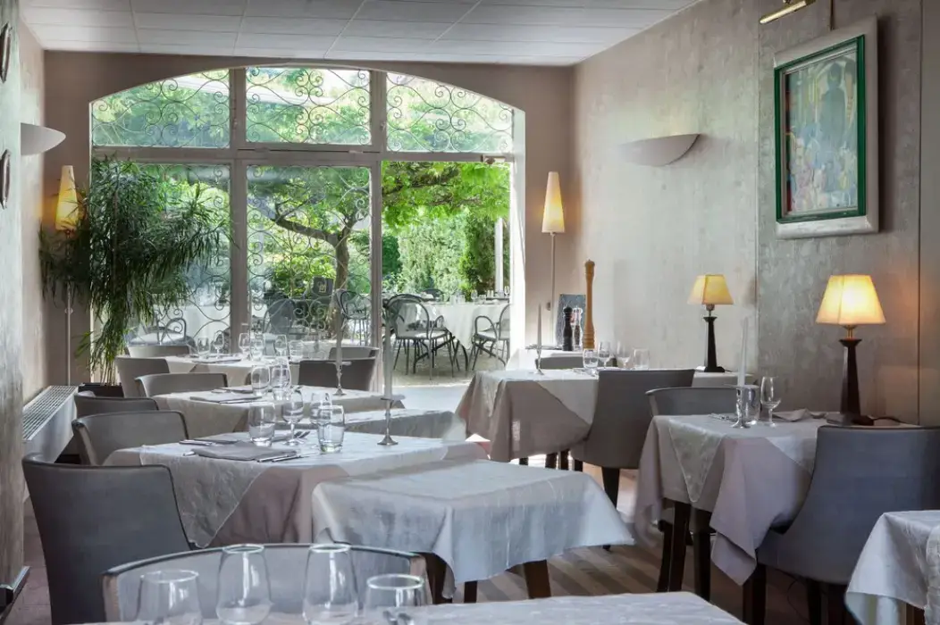Hôtel Beausejour 2