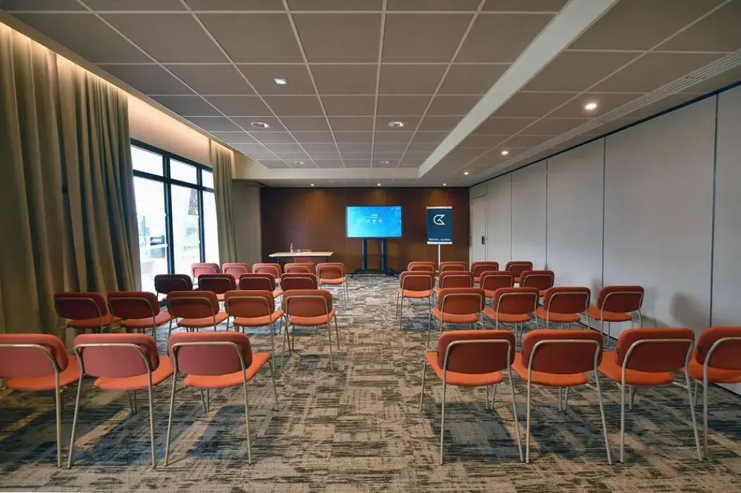 Golden Tulip Reims 3
