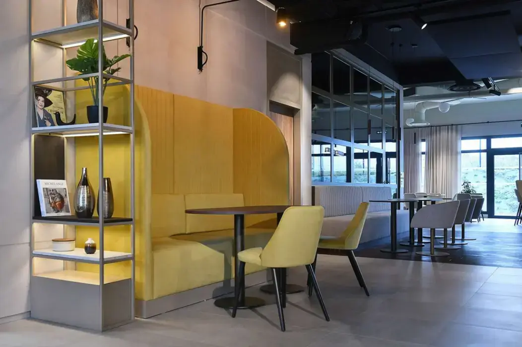 Golden Tulip Reims 10