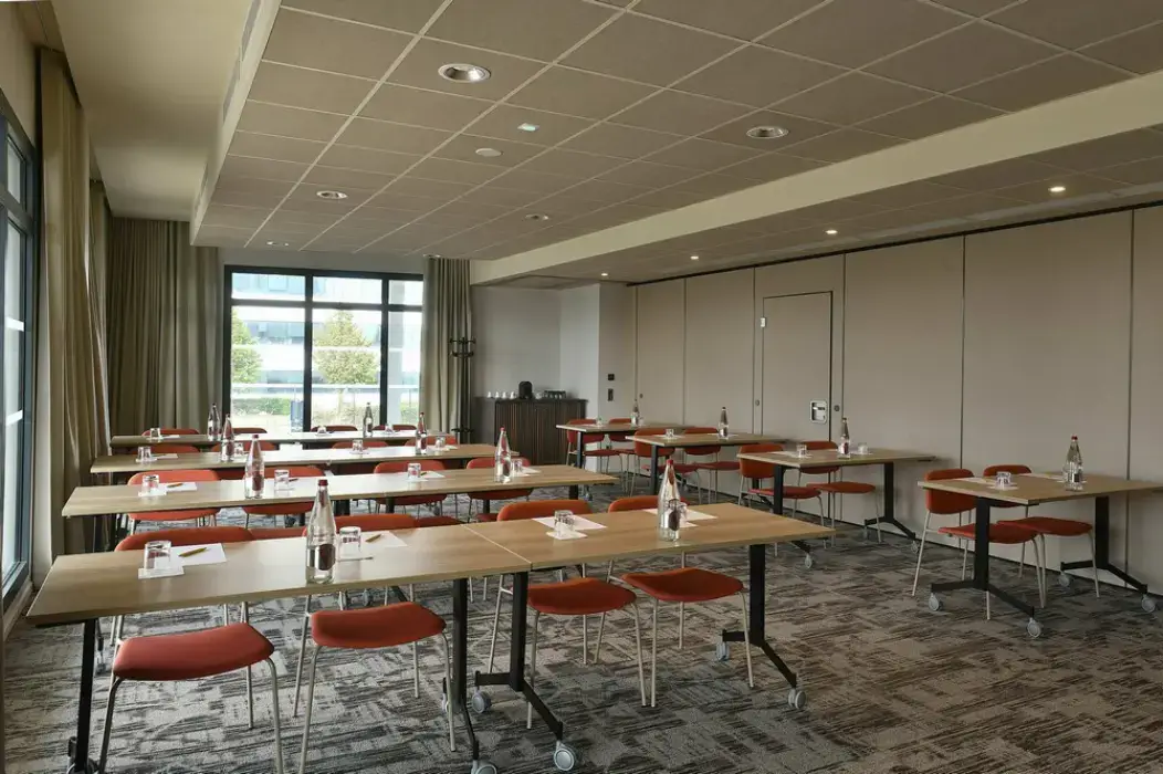 Golden Tulip Reims 24