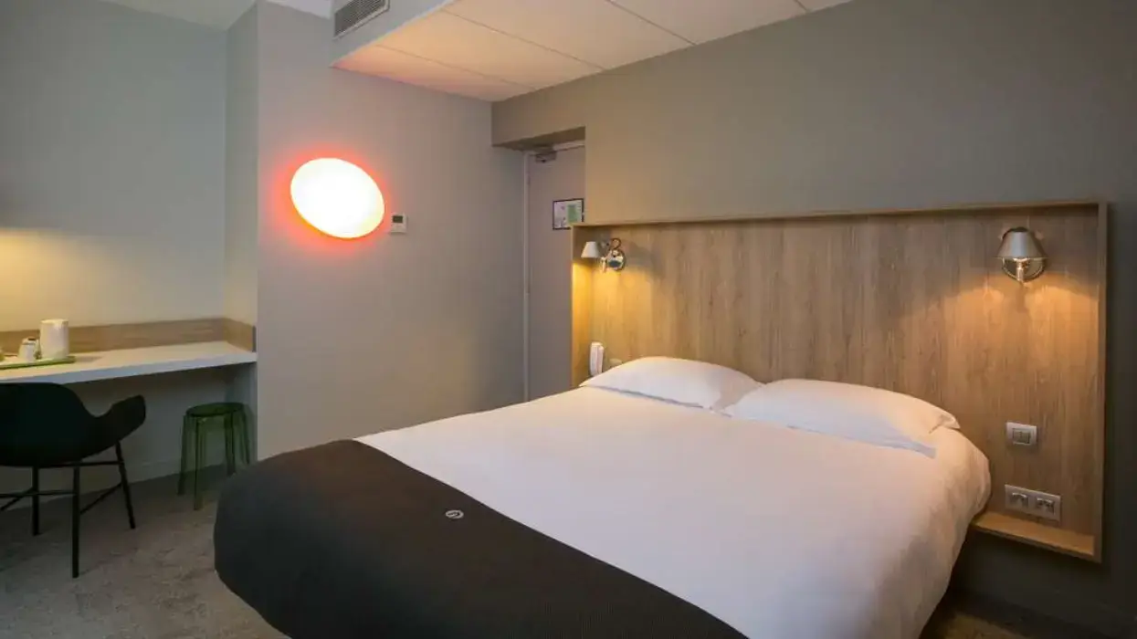 Campanile Rennes Centre Gare 9