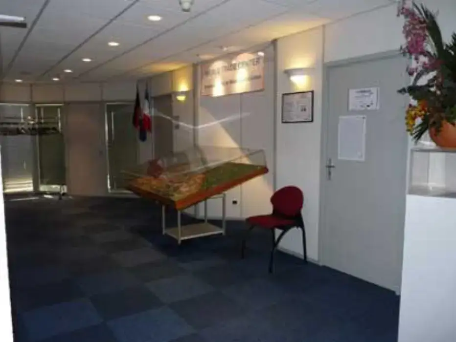 Cescom 6