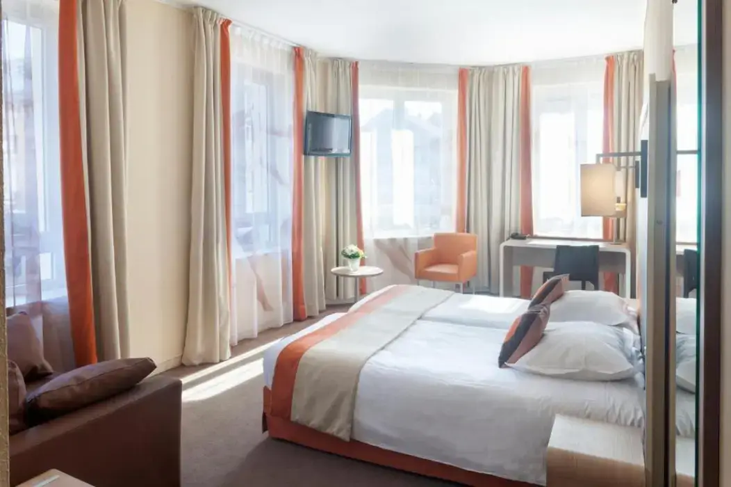 Hôtel Red Fox 3