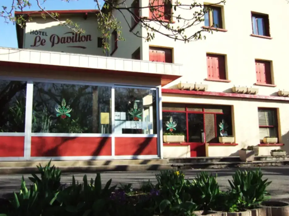 La Pavillon Carina 6