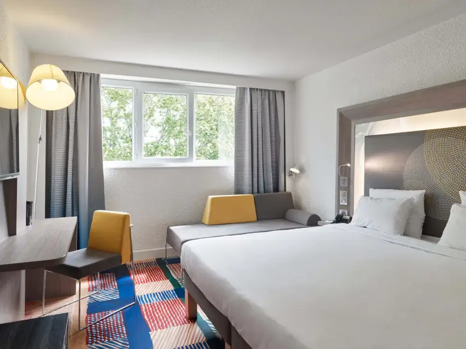 BB hôtel Cergy Port 4* 9