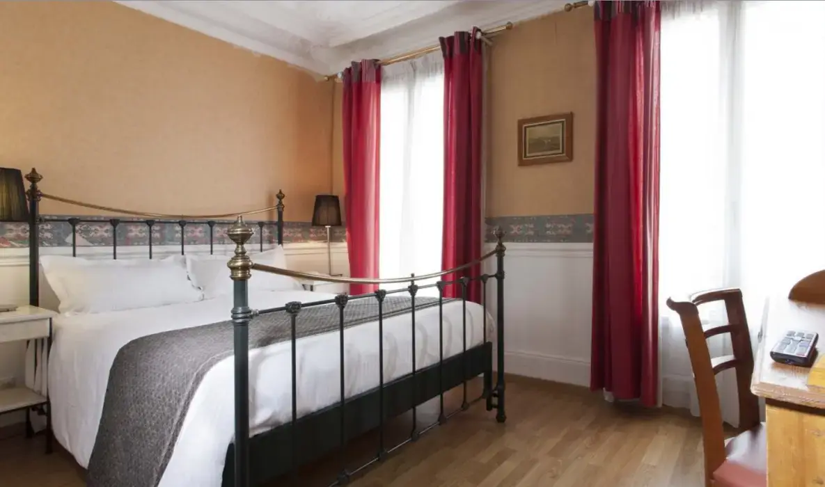 Hôtel Claude Bernard 7