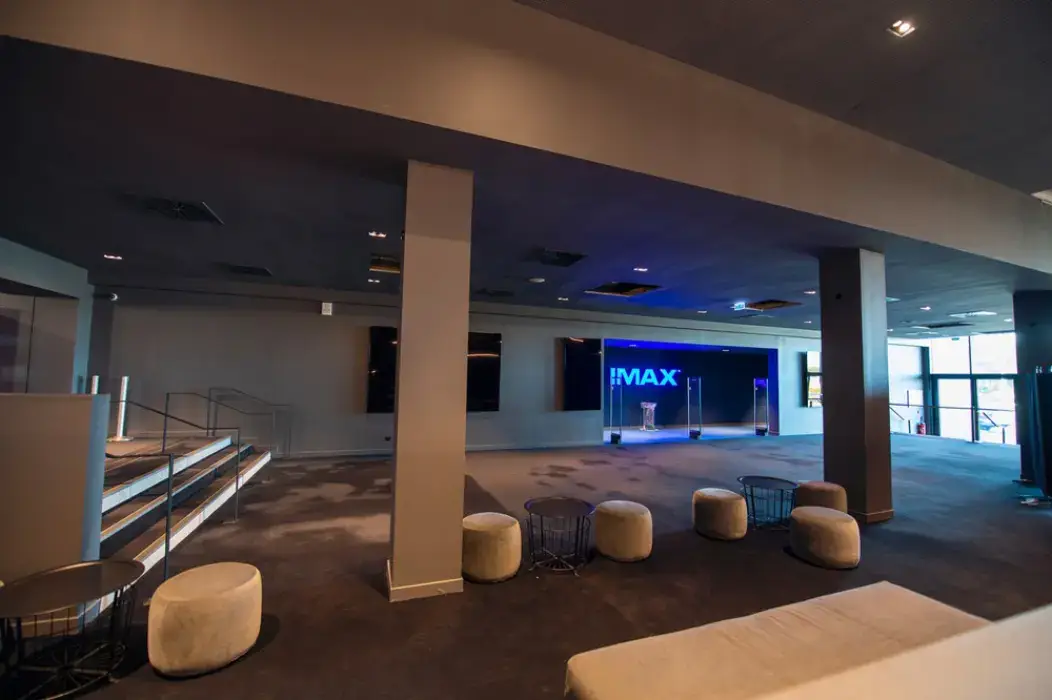Pathé Saran 9