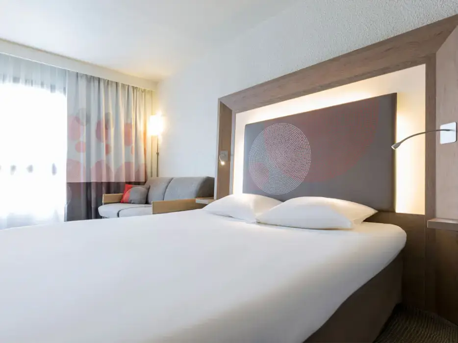 Novotel Amboise 11