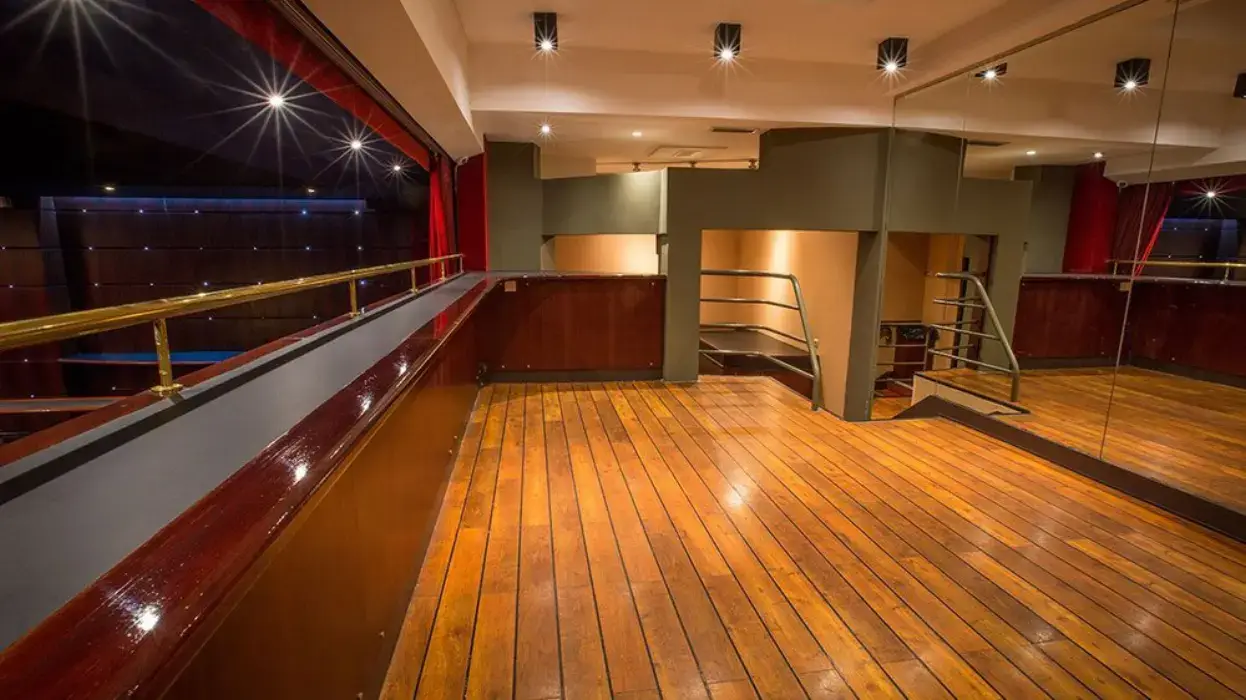 Club de l'Etoile 3