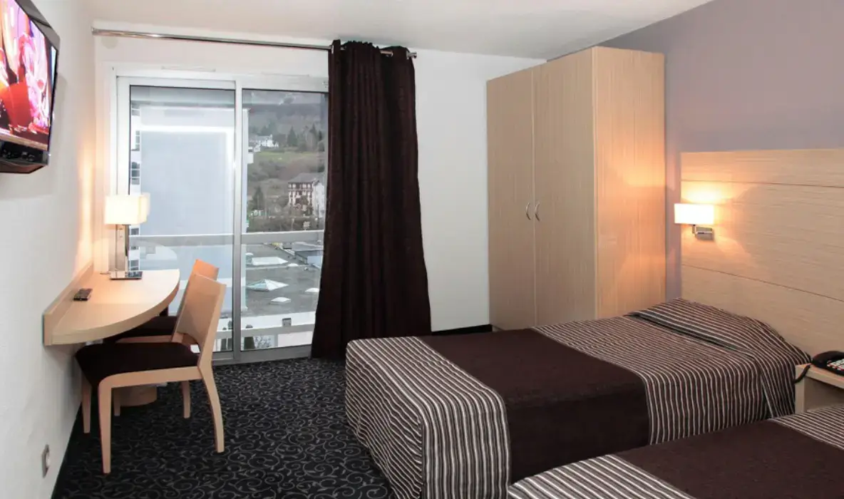 Hôtel Méditérranée Lourdes 8