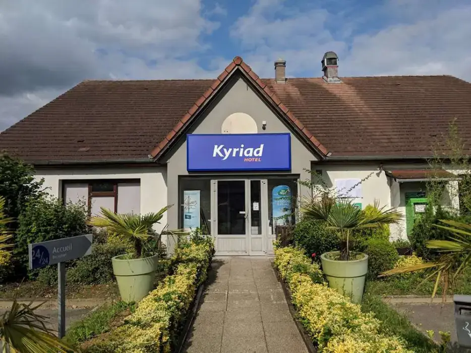 Kyriad Chantilly Sud - Luzarches 6