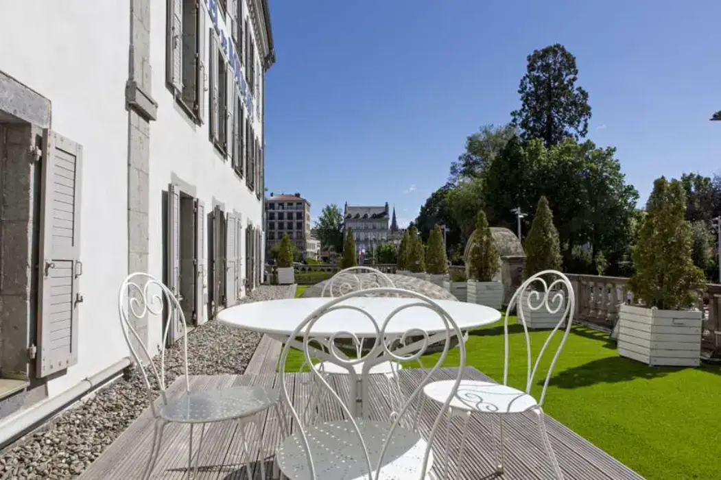 Best Western Grand Hôtel de Bordeaux 10