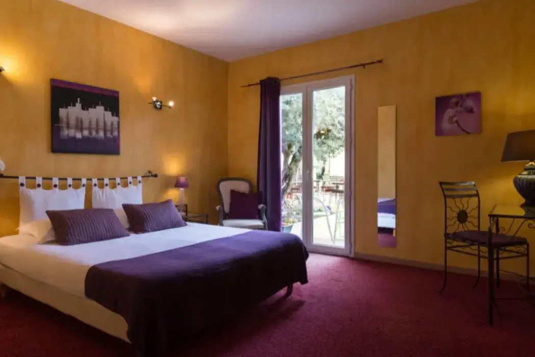 The Originals City Hôtel Le Village Provençal 8
