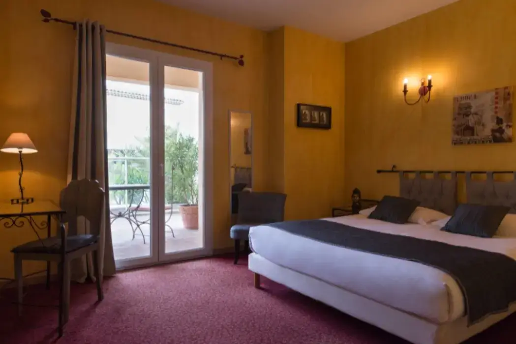 The Originals City Hôtel Le Village Provençal 10