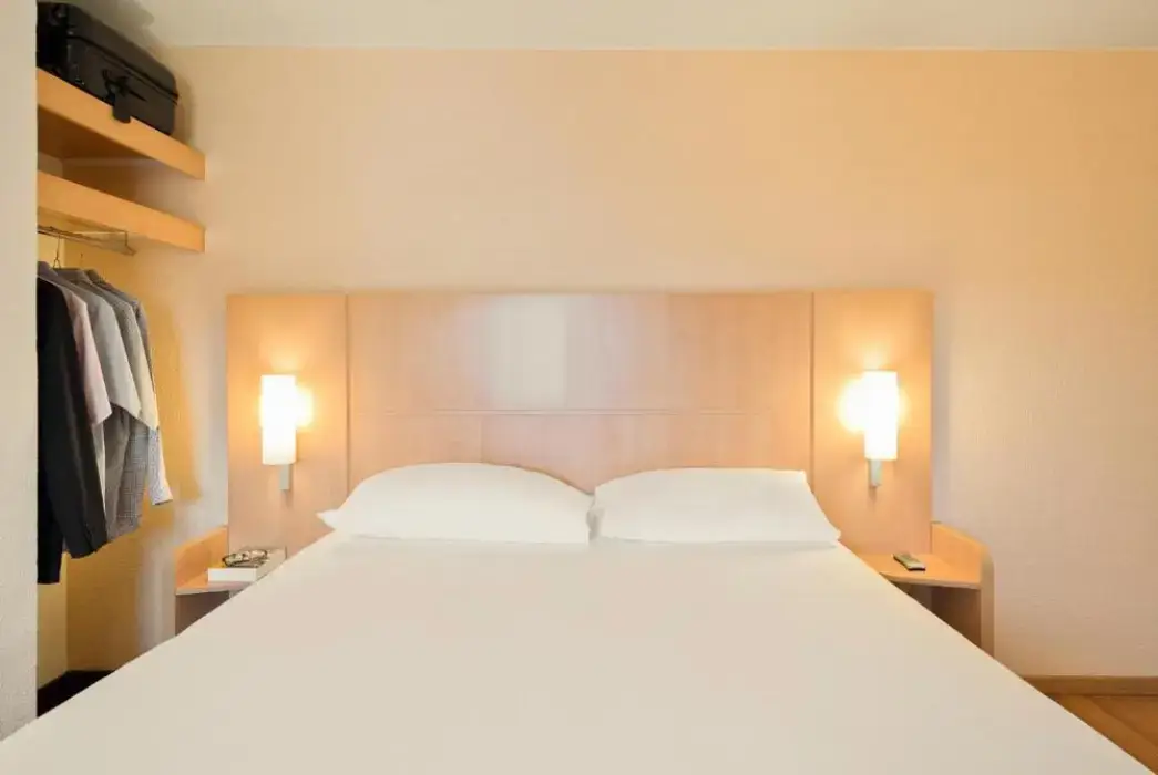 Ibis Nice Centre Gare 9