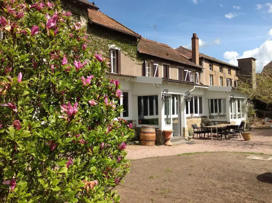 Hostellerie du Vieux Moulin 13