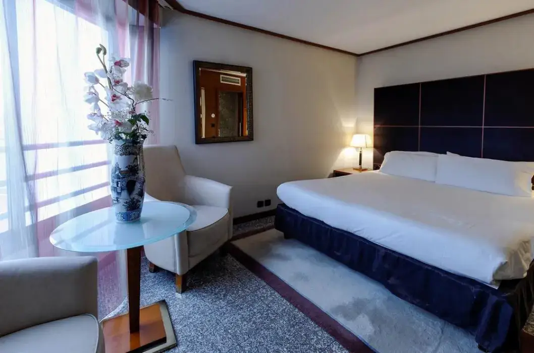 Goldstar Suites 3