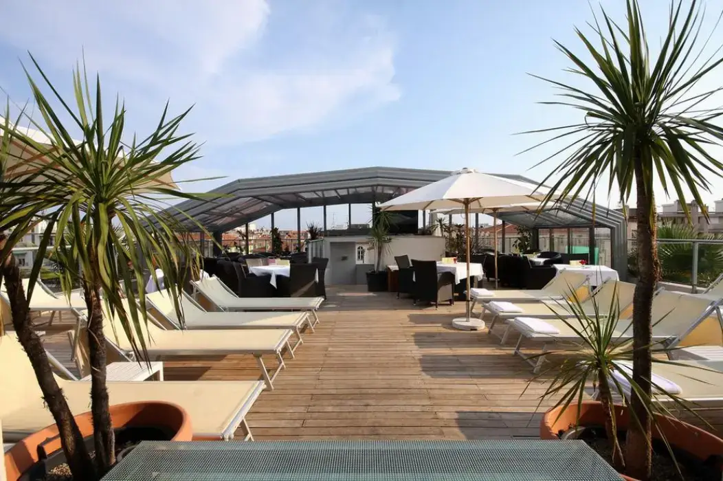 Goldstar Suites 5