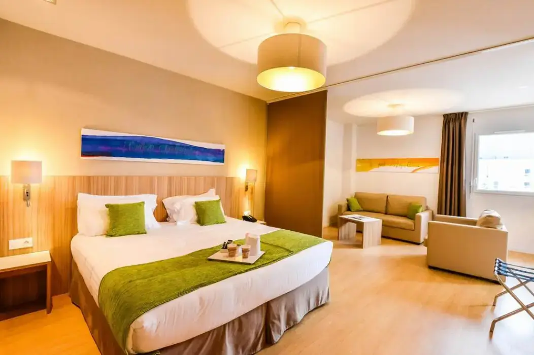 Q7 Lodge 2