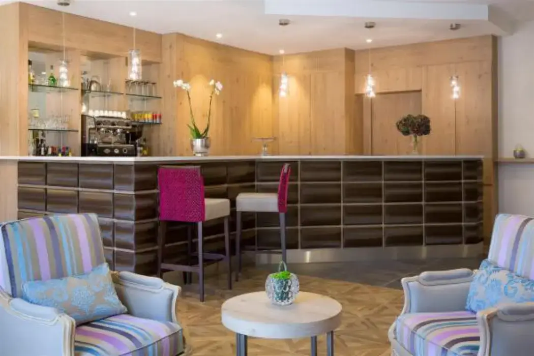 Best Western Plus Hotel Le Rive Droite  SPA 13