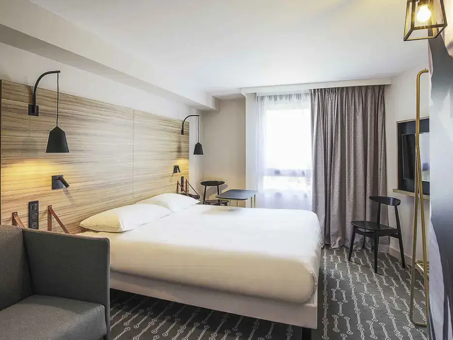 Ibis Styles Laval Centre Gare 5