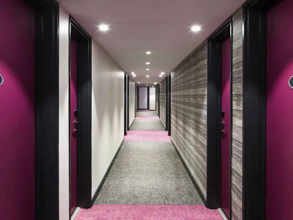 Ibis Styles Laval Centre Gare 9