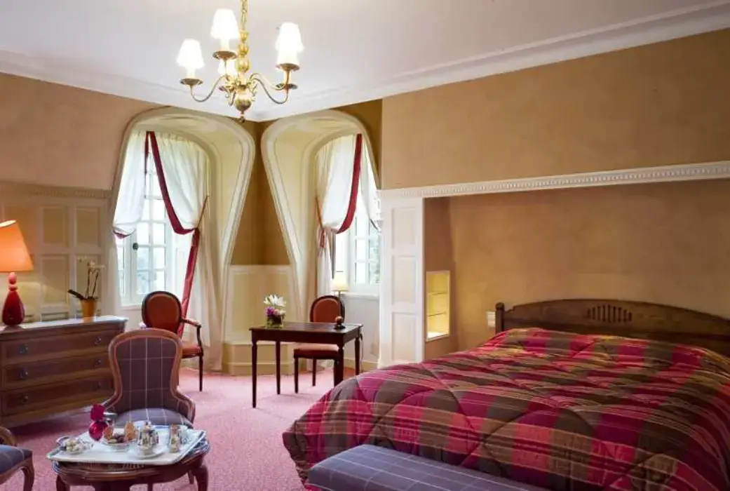 Château de Beaulieu Hôtel Restaurant et Spa 9