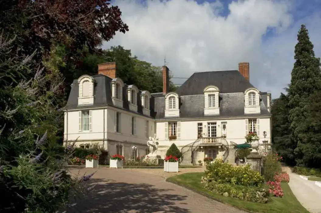 Château de Beaulieu Hôtel Restaurant et Spa 16