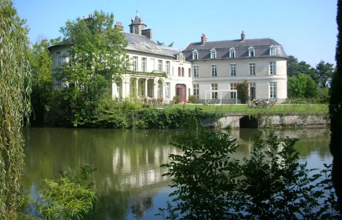 Château d'Aubry du Hainaut 10