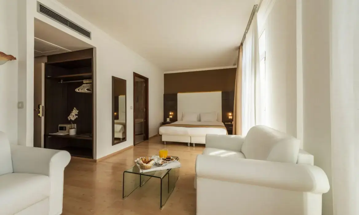 Hôtel Ambassador Monaco 3